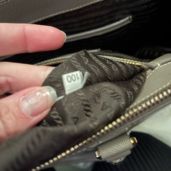 Prada large galleria bag - Picture 9 of 9